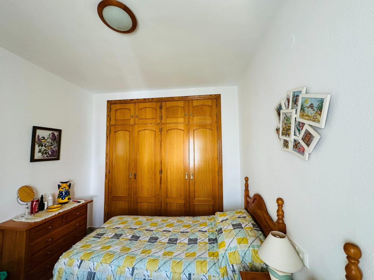 La Sierrezuela - Adosada de 2 Dormitorios, Garaje Privado, 3 Piscinas, Pista de Padel, Gran Terraza — Foto 19