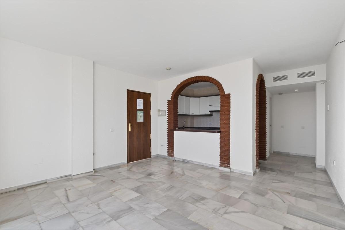 Apartamento con vistas al mar y cerca de la playa en Calahonda, Costa del Sol — Foto 4