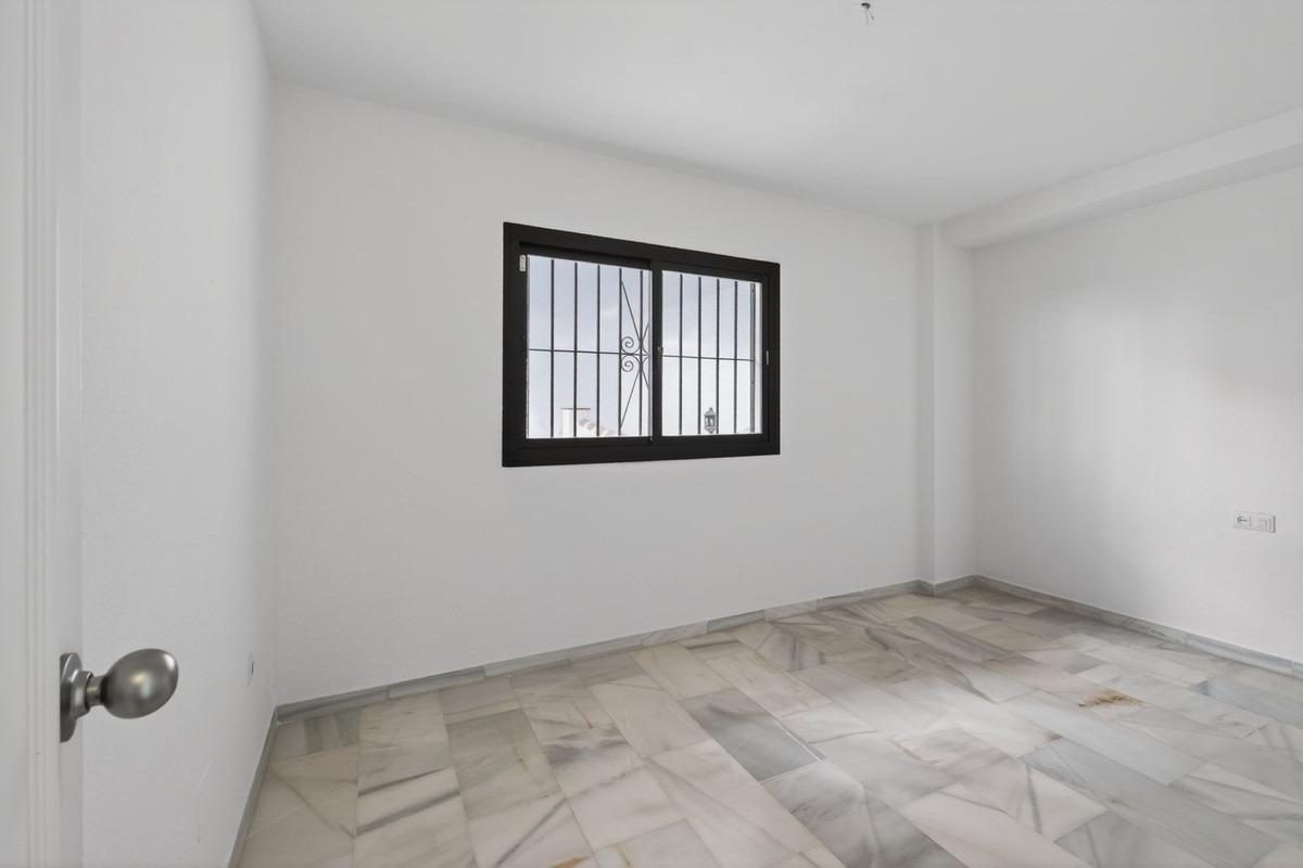 Apartamento con vistas al mar y cerca de la playa en Calahonda, Costa del Sol — Foto 13