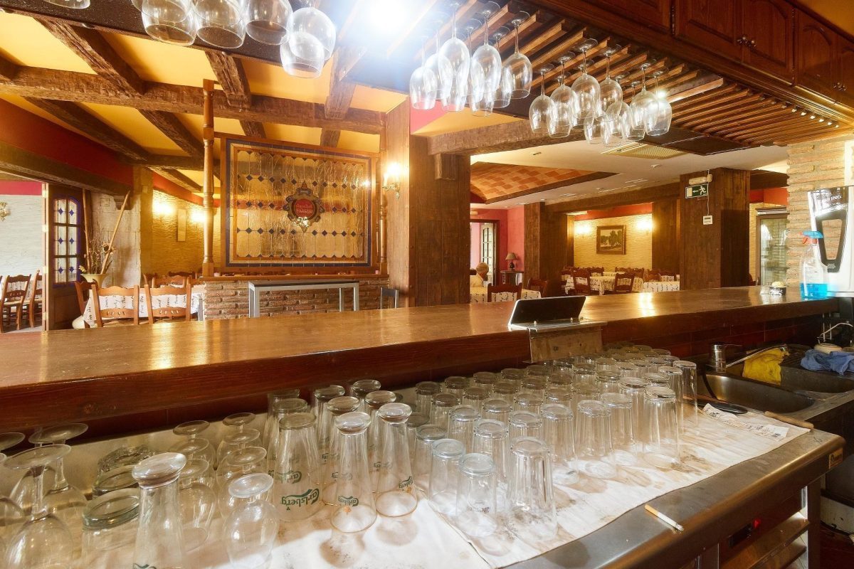 Marbesa - Local Restaurante con 417,70M2, Terraza 56m, 2 Baños ,Parking Comunitario — Foto 8
