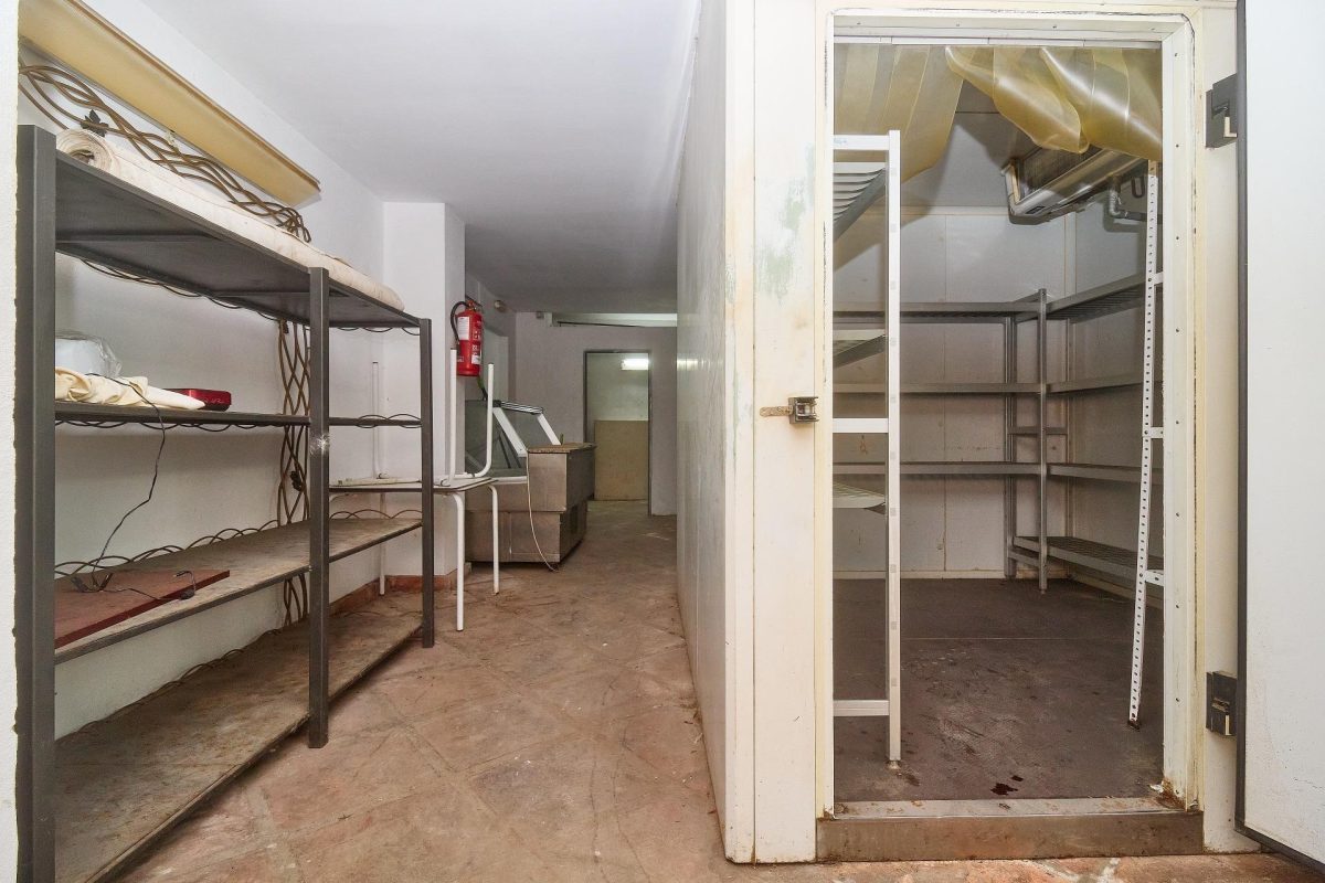 Marbesa - Local Restaurante con 417,70M2, Terraza 56m, 2 Baños ,Parking Comunitario — Foto 21