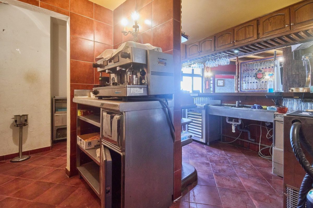 Marbesa - Local Restaurante con 417,70M2, Terraza 56m, 2 Baños ,Parking Comunitario — Foto 17