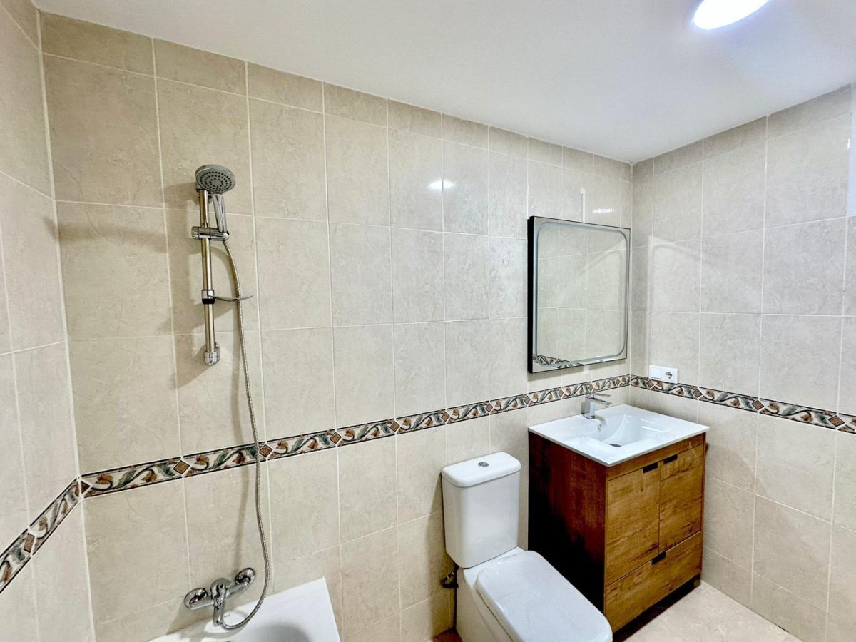 Los Boliches - Adosada 3 Dormitorios, Garaje, Trastero y Piscina — Foto 11