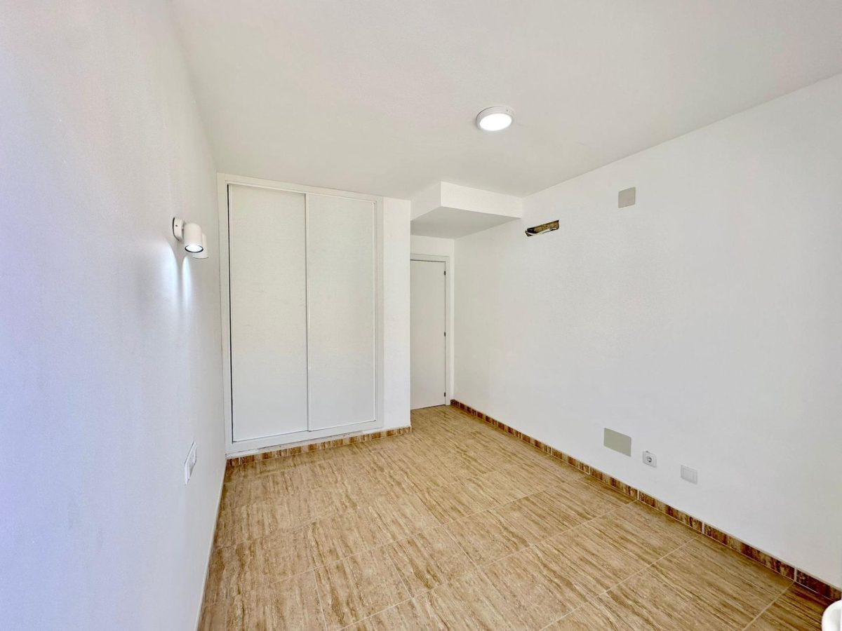 Los Boliches - Adosada 3 Dormitorios, Garaje, Trastero y Piscina — Foto 10