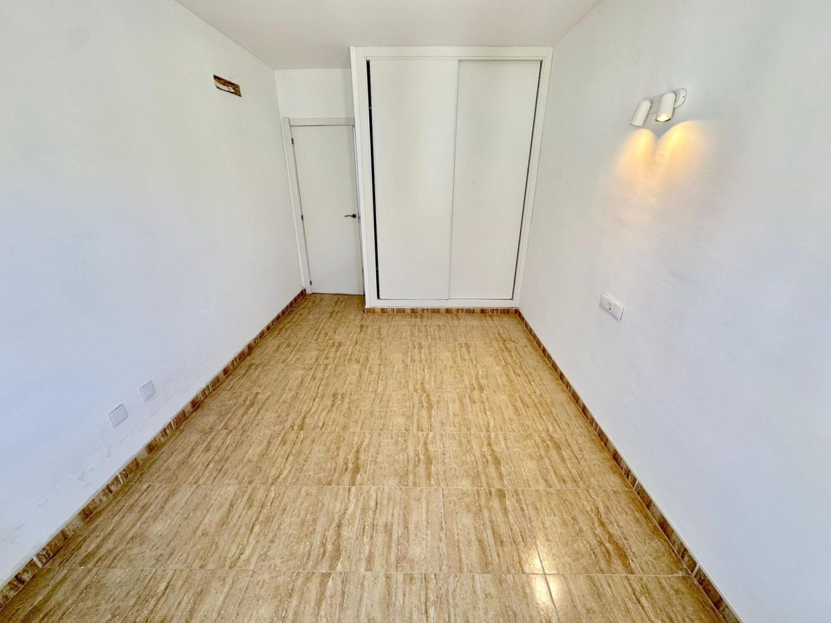 Los Boliches - Adosada 3 Dormitorios, Garaje, Trastero y Piscina — Foto 17