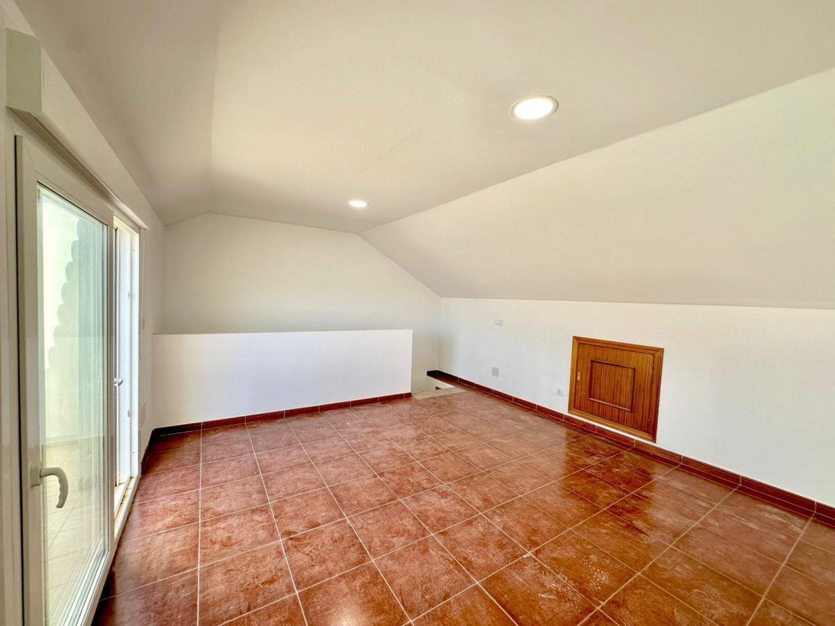 Los Boliches - Adosada 3 Dormitorios, Garaje, Trastero y Piscina — Foto 16