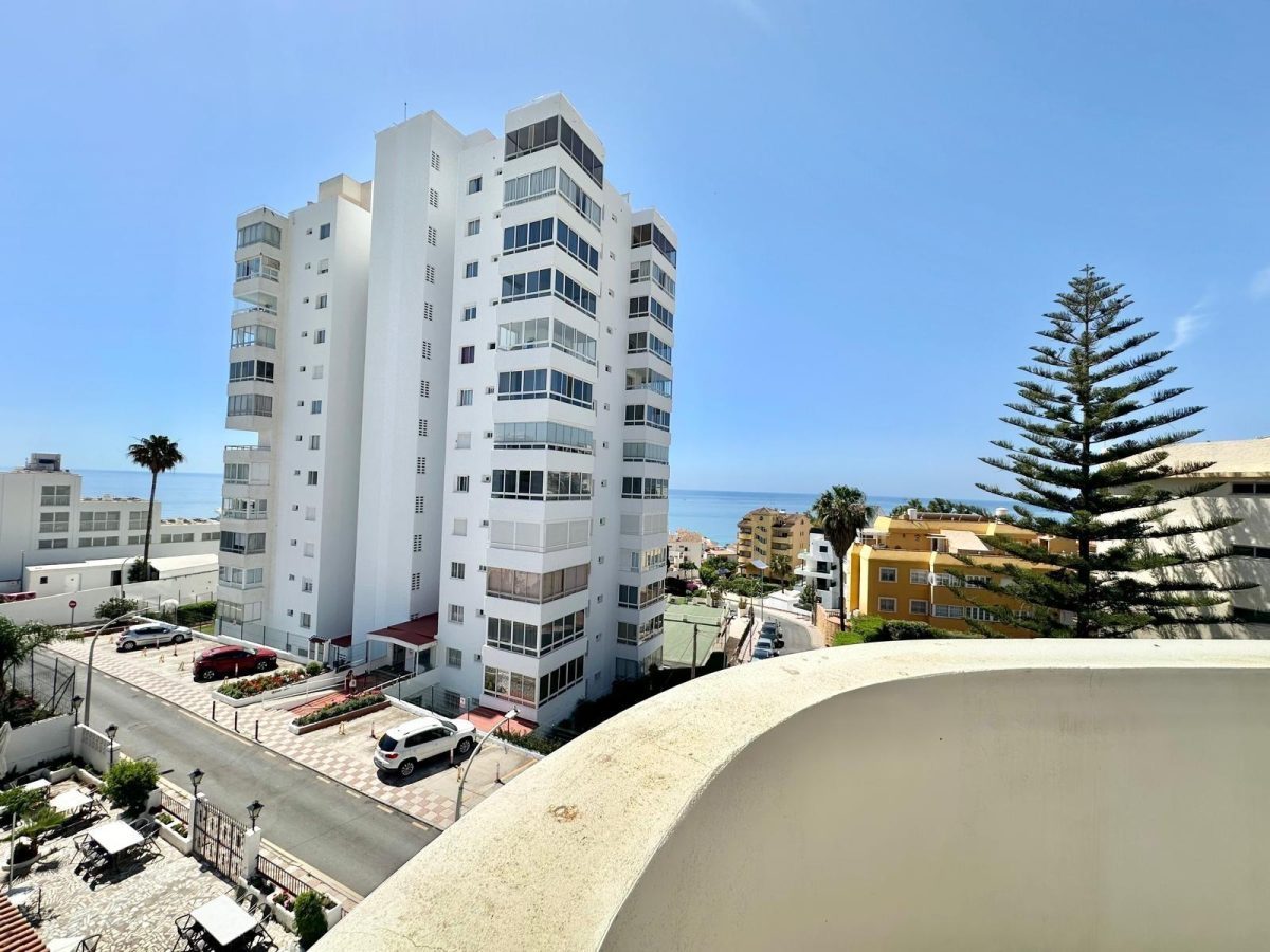 Benalmádena - Espectacular Piso a Estrenar, 2 Dormitorios, Garaje y Piscina — Foto 10