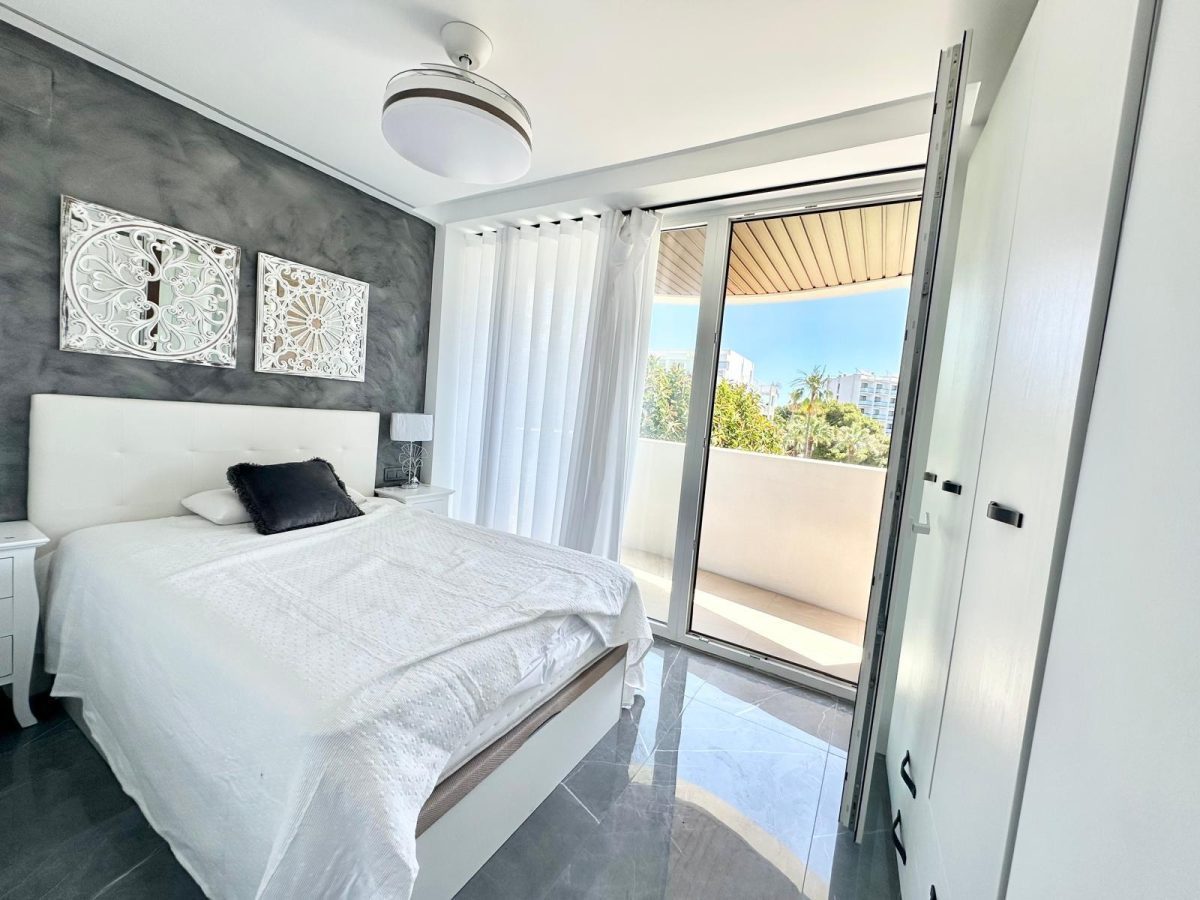 Benalmádena - Espectacular Piso a Estrenar, 2 Dormitorios, Garaje y Piscina — Foto 11