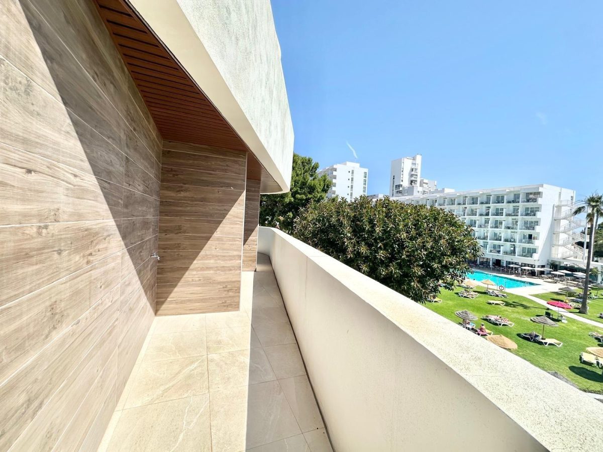 Benalmádena - Espectacular Piso a Estrenar, 2 Dormitorios, Garaje y Piscina — Foto 18