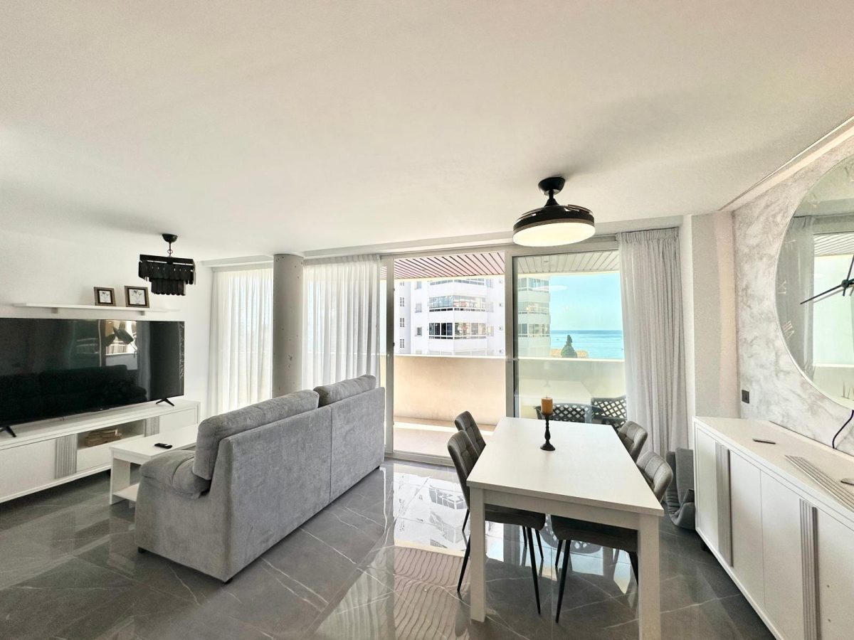 Benalmádena - Espectacular Piso a Estrenar, 2 Dormitorios, Garaje y Piscina — Foto 16