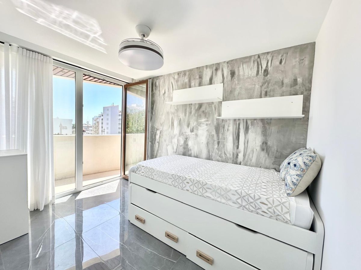 Benalmádena - Espectacular Piso a Estrenar, 2 Dormitorios, Garaje y Piscina — Foto 13