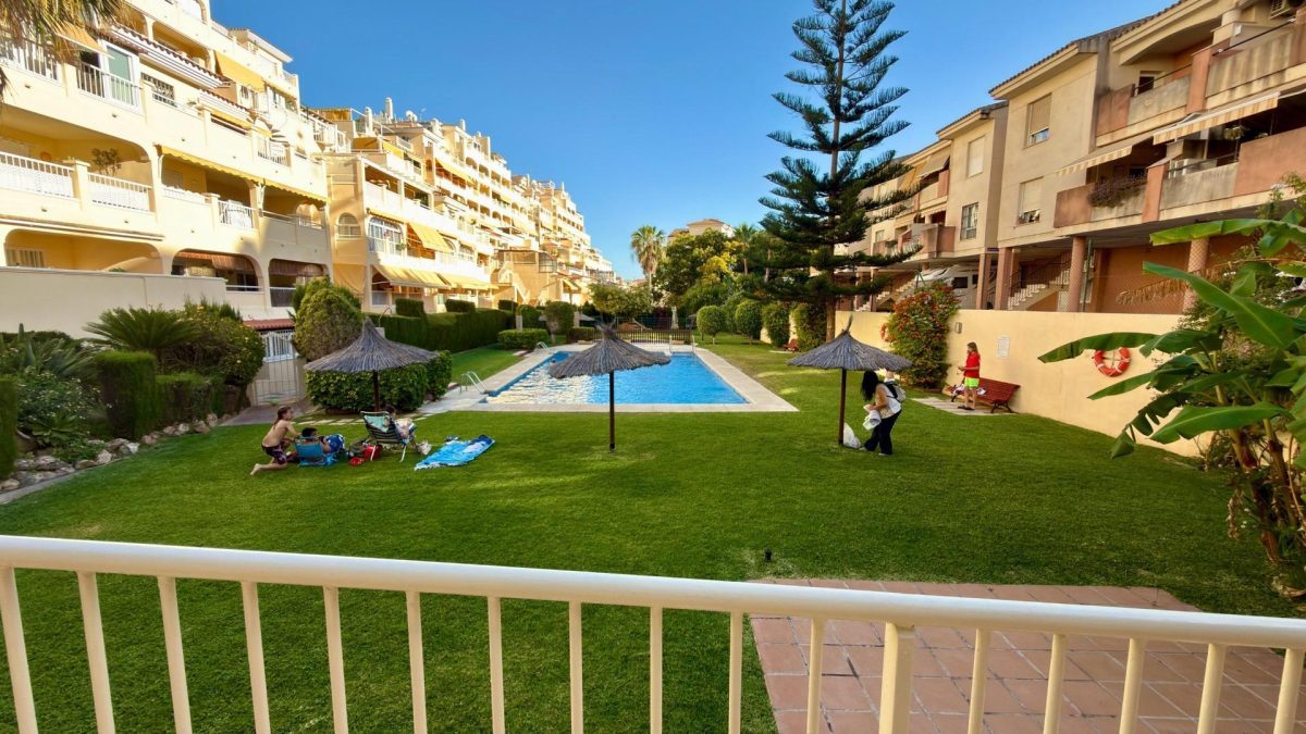 Torrequebrada Benalmádena - Piso 2 Dormitorios, Garaje, Trastero y Piscina — Foto 7