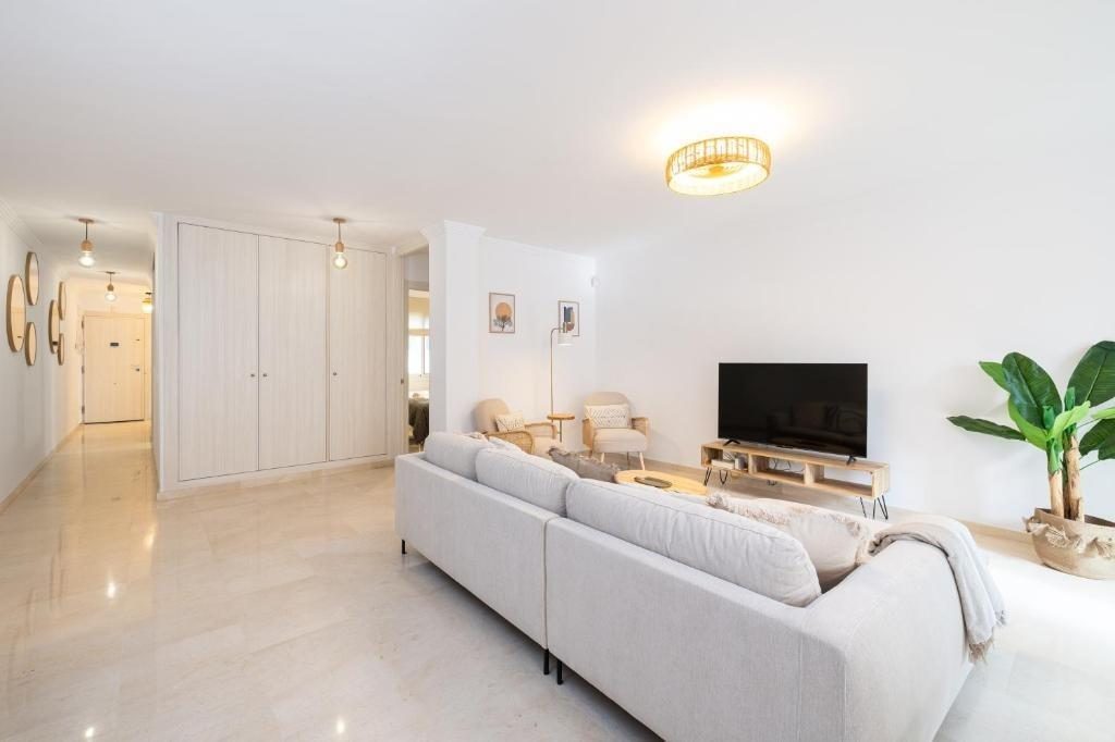 Fuengirola Centro - Piso 4 Dormitorios Reformado — Foto 4
