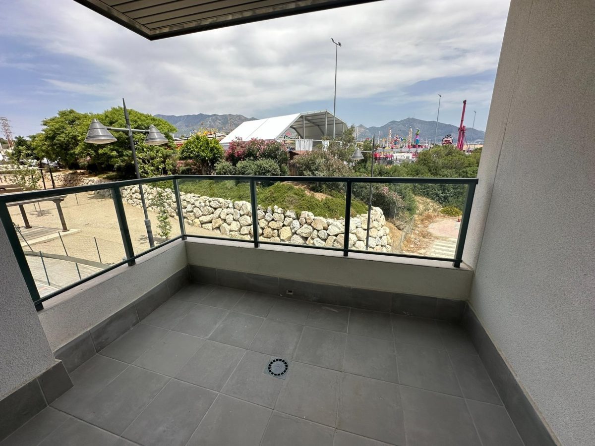 Las Lagunas - Piso a Estrenar 2 Dormitorios, Garaje, Trastero, Piscina, Solarium — Foto 16