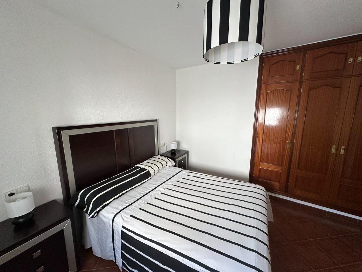 Las Lagunas - Casa Pareada Reformada 3 Dormitorios con Parking Privado y Solarium — Foto 8