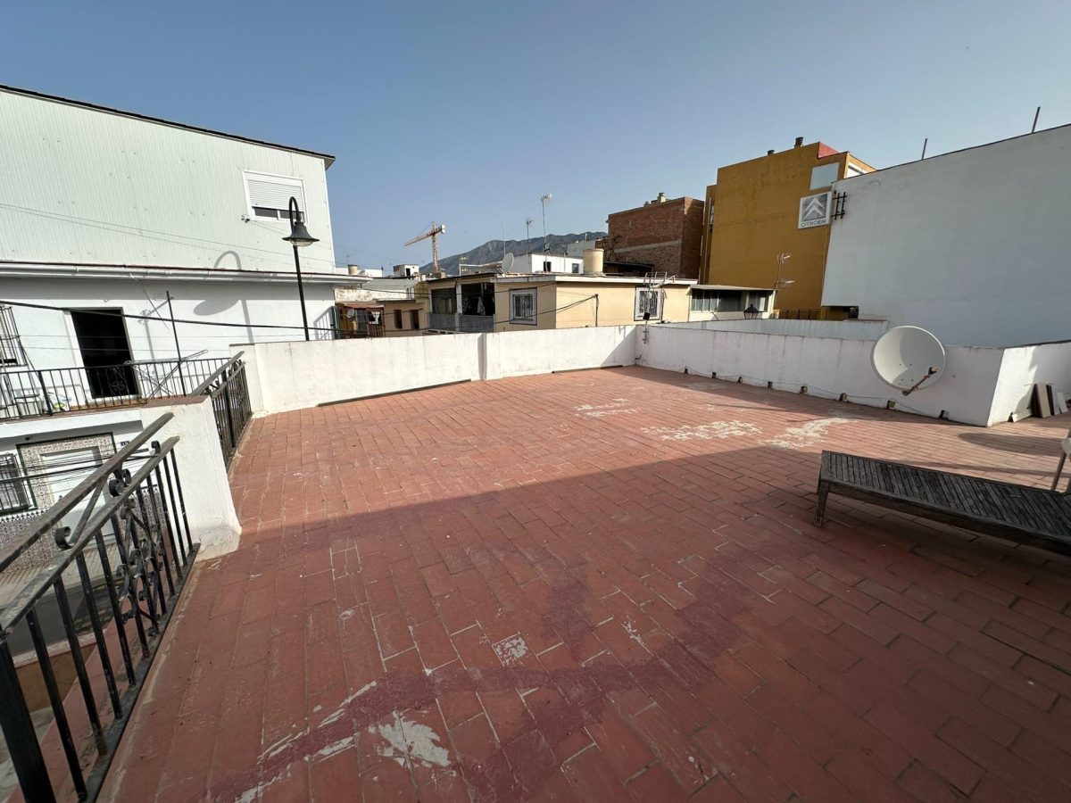 Las Lagunas - Casa Pareada Reformada 3 Dormitorios con Parking Privado y Solarium — Foto 20