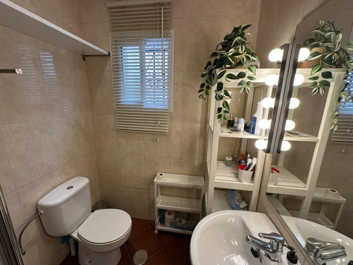 Las Lagunas - Casa Pareada Reformada 3 Dormitorios con Parking Privado y Solarium — Foto 12