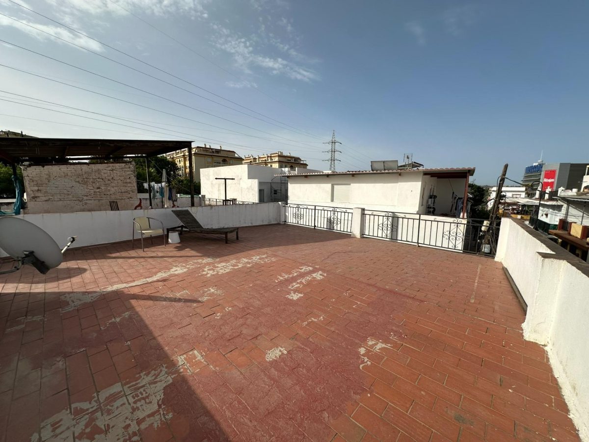 Las Lagunas - Casa Pareada Reformada 3 Dormitorios con Parking Privado y Solarium — Foto 22