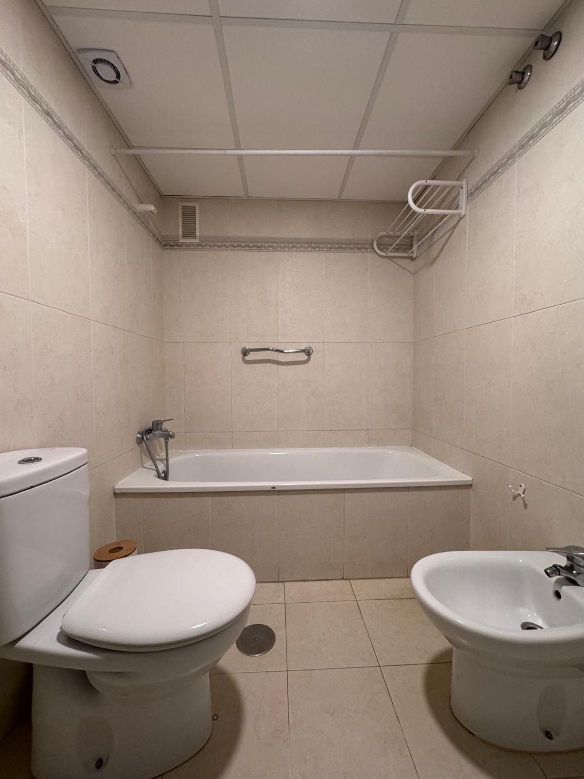Las Lagunas - Piso de 2 Dormitorios, Piscina, Garaje y Trastero — Foto 12