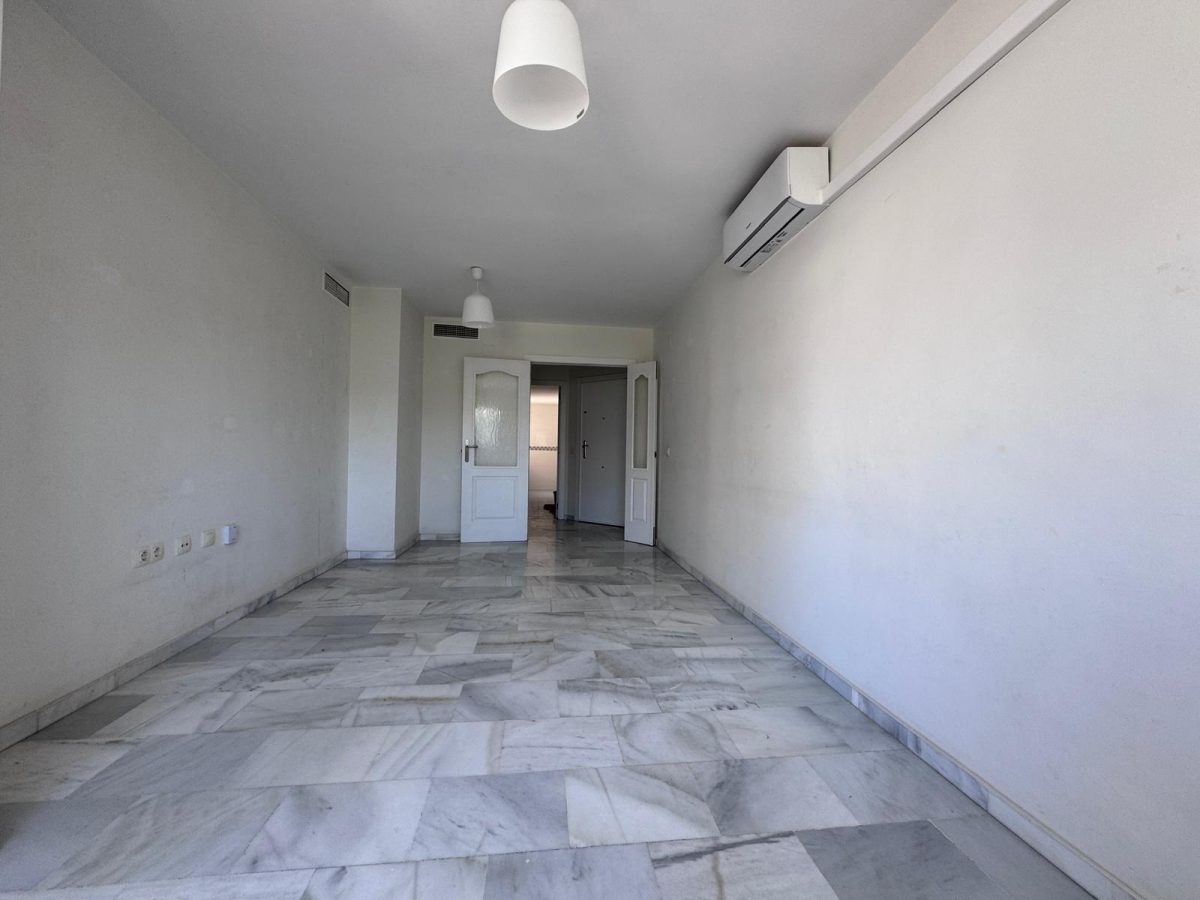 Las Lagunas - Piso de 2 Dormitorios, Piscina, Garaje y Trastero — Foto 3