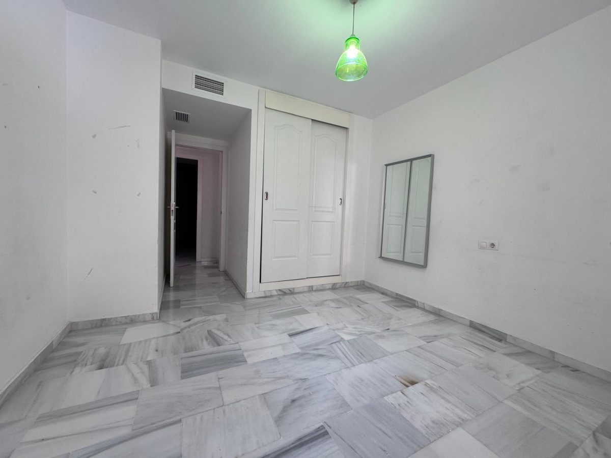Las Lagunas - Piso de 2 Dormitorios, Piscina, Garaje y Trastero — Foto 10