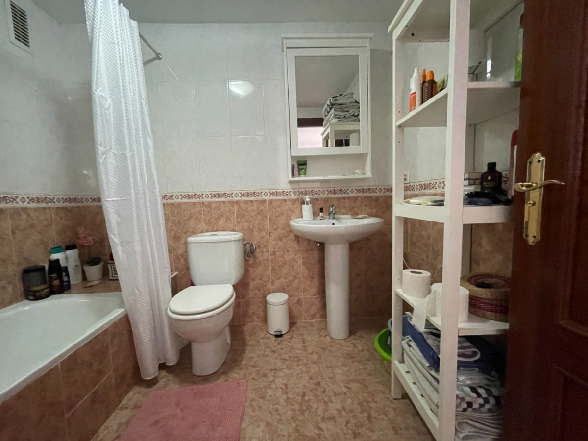 Zona Care Mijas - Amplio Piso 2 Dormitorios - Garaje y Terraza — Foto 12