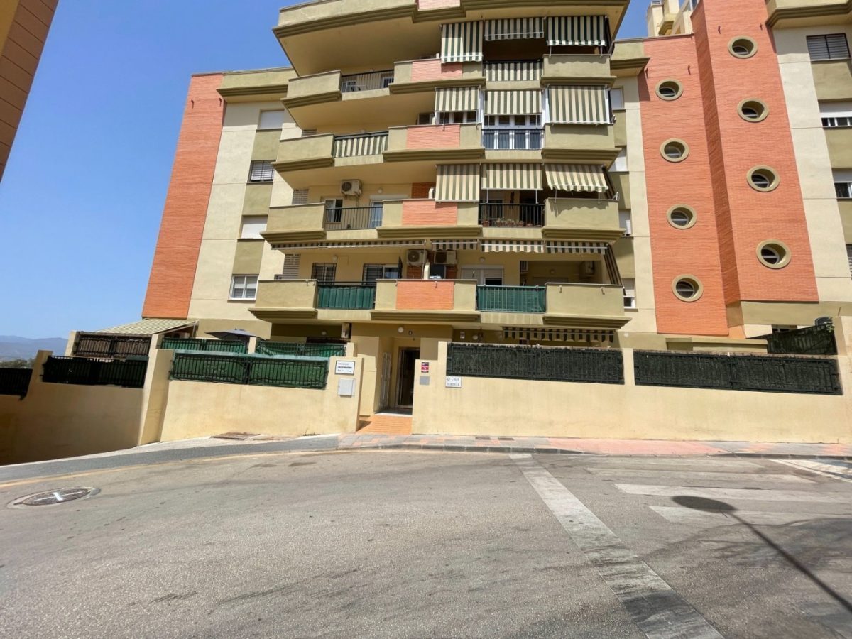 Zona Care Mijas - Amplio Piso 2 Dormitorios - Garaje y Terraza — Foto 21