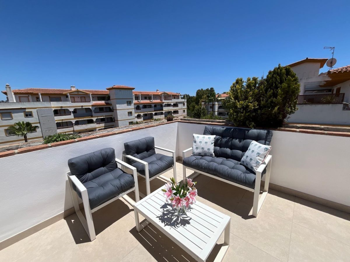 Mijas Golf - Super Ático 3 Dormitorios Impecable, 4 Piscinas, Garaje, 2 Pistas de Pádel, Zona Infantil (Sept-Junio) — Foto 11