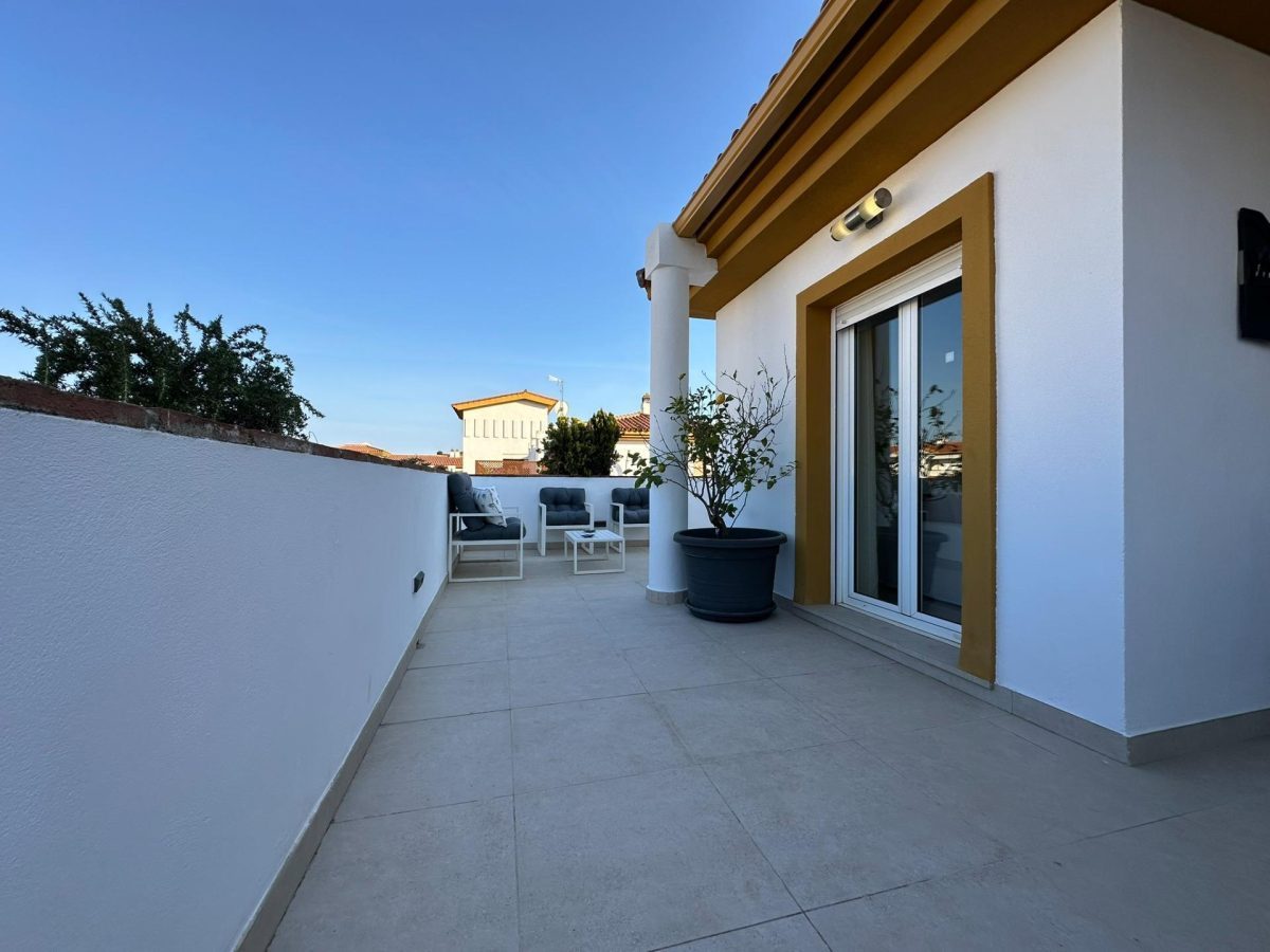 Mijas Golf - Super Ático 3 Dormitorios Impecable, 4 Piscinas, Garaje, 2 Pistas de Pádel, Zona Infantil (Sept-Junio) — Foto 13