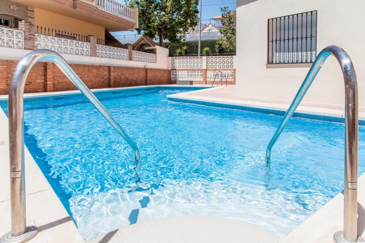 Los Boliches -  Piso 2 dormitorios,, Piscina, Jardín comunitario, Licencia Turística — Foto 21