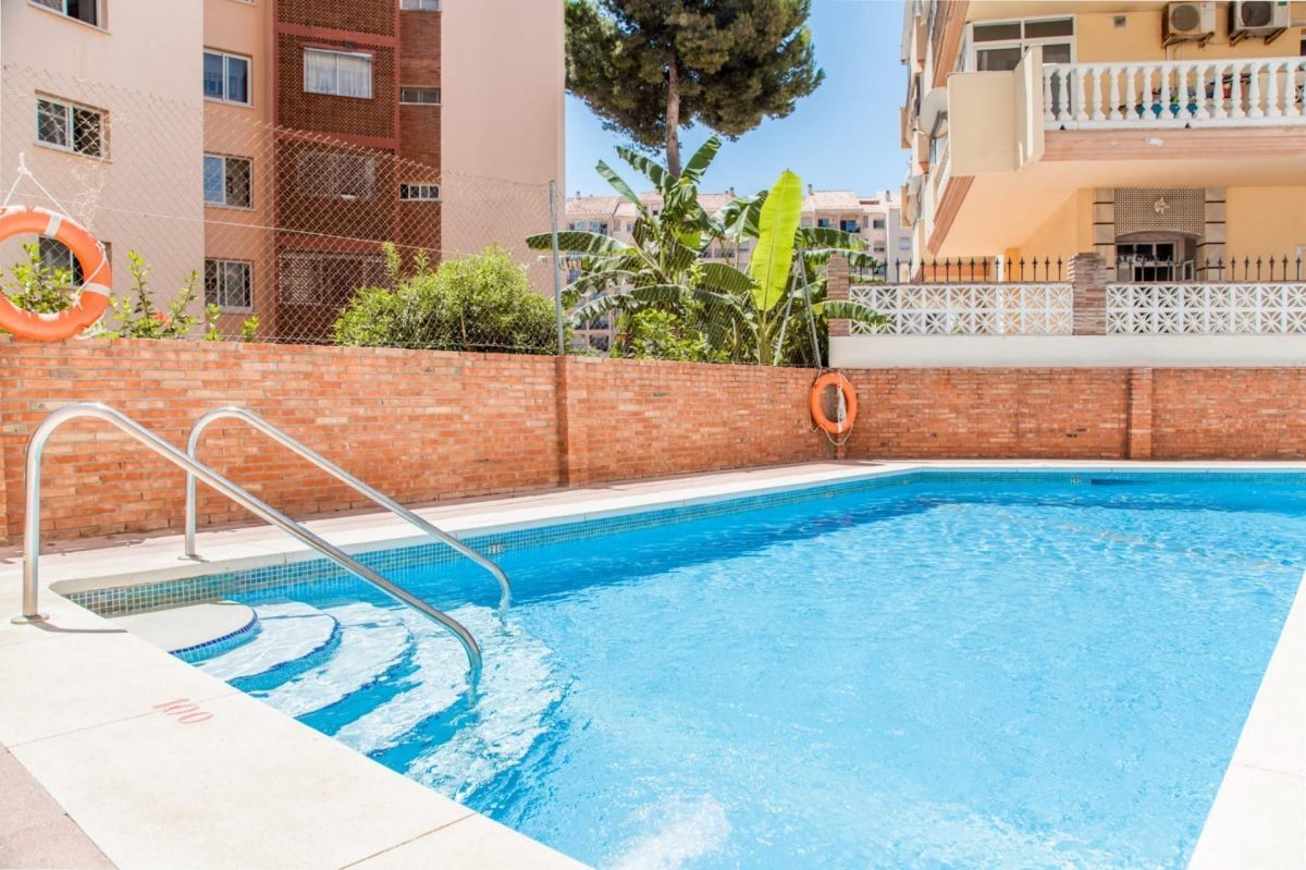 Los Boliches -  Piso 2 dormitorios,, Piscina, Jardín comunitario, Licencia Turística — Foto 11