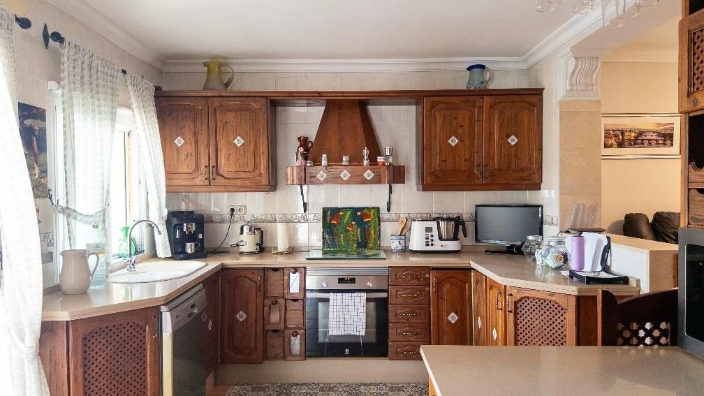Benalmádena - Villa Reformada, 6 dormitorios, Piscina, Parking, Trastero — Foto 6