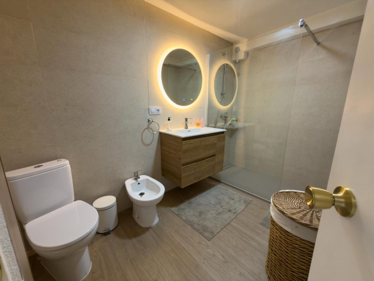 Mijas - Preciosa Villa 2 viviendas, 6 Dormitorios, Vistas al mar, Licencia Turística — Foto 17