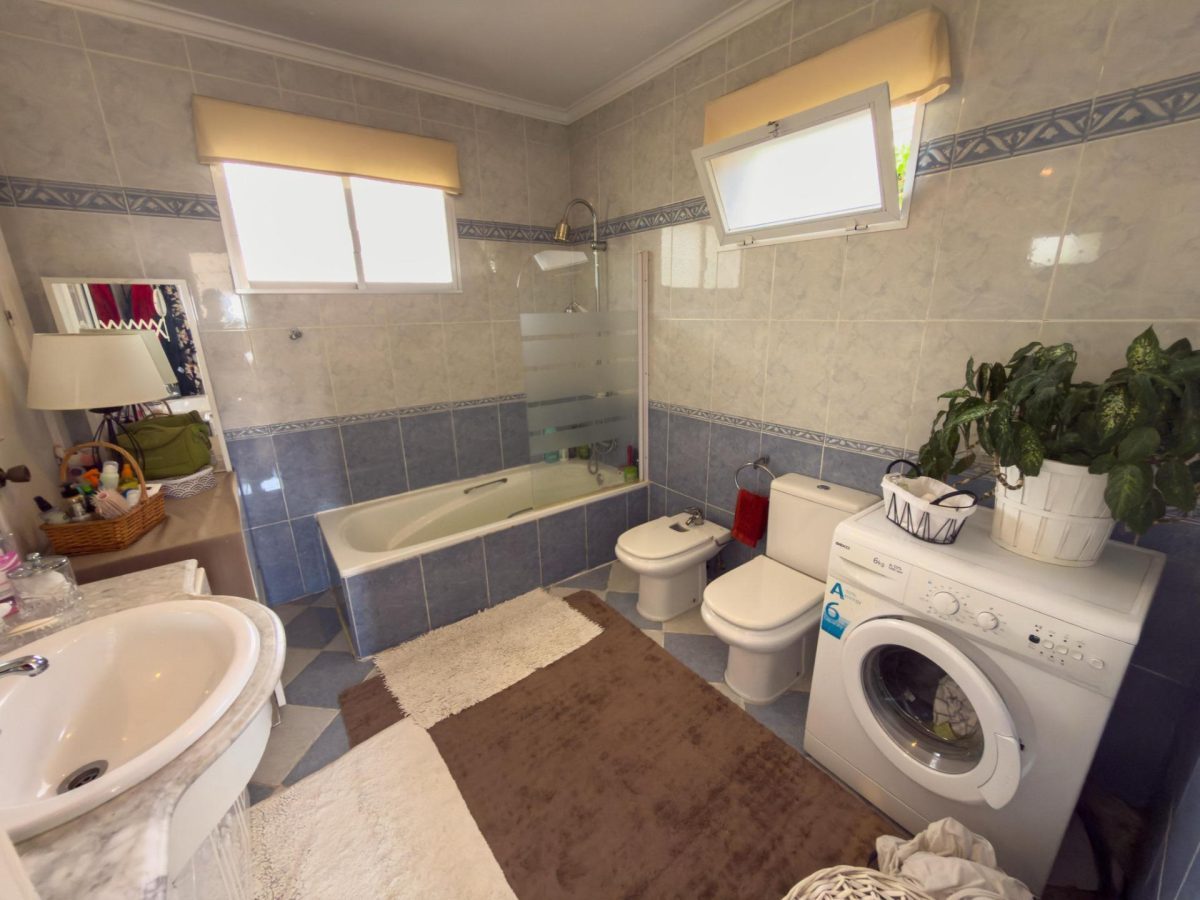 Mijas - Preciosa Villa 2 viviendas, 6 Dormitorios, Vistas al mar, Licencia Turística — Foto 18