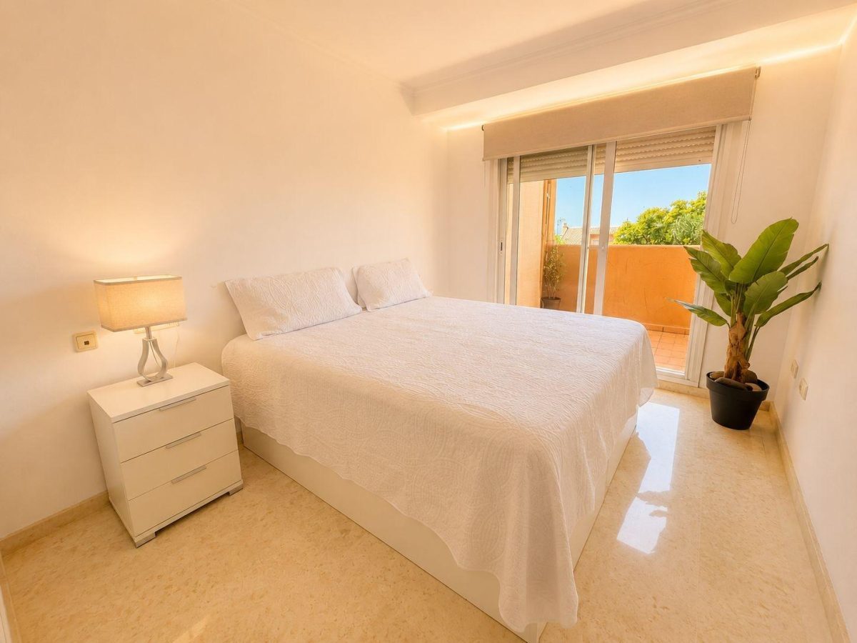 Elviria - Coqueto Piso 1 Dormitorio Garaje, Vistas al Mar, Campo de Golf — Foto 9