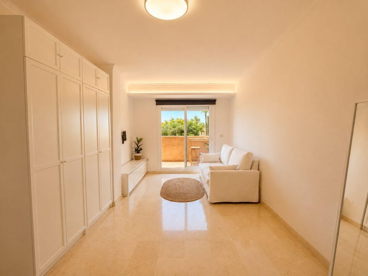 Elviria - Coqueto Piso 1 Dormitorio Garaje, Vistas al Mar, Campo de Golf — Foto 5