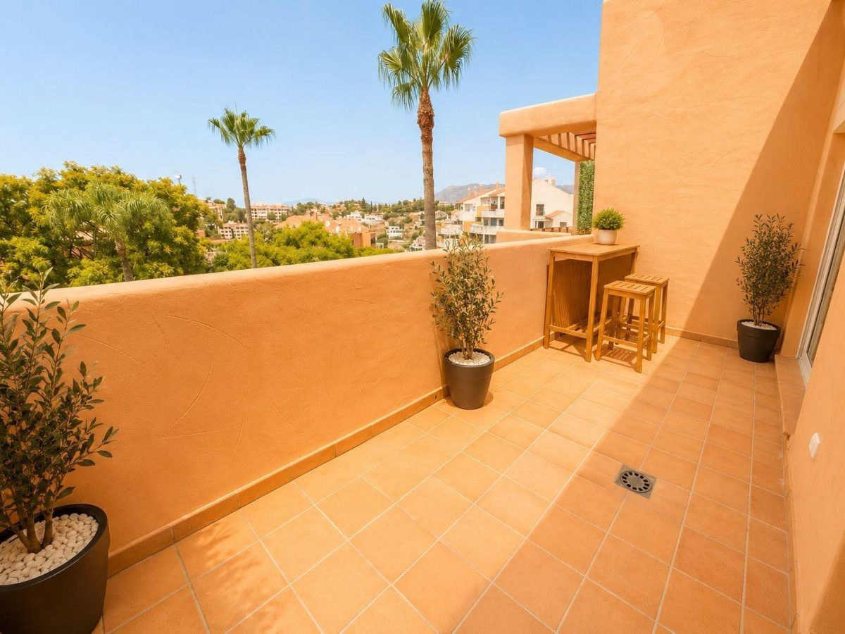 Elviria - Coqueto Piso 1 Dormitorio Garaje, Vistas al Mar, Campo de Golf — Foto 1