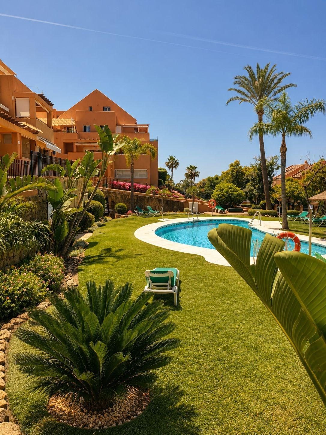 Elviria - Coqueto Piso 1 Dormitorio Garaje, Vistas al Mar, Campo de Golf — Foto 17