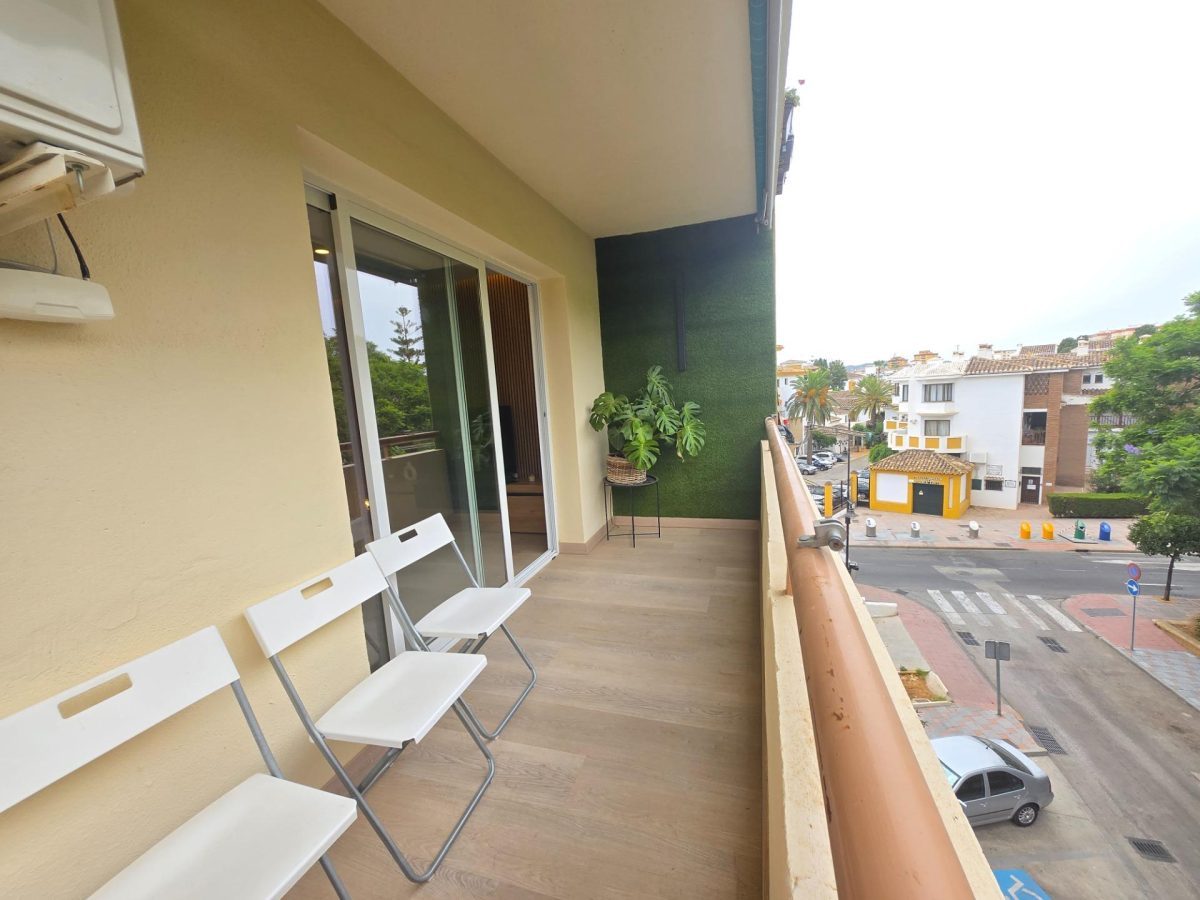 Fuengirola, Piso Reformado, 3 dormitorios, Garaje, Céntrico, Luminoso. — Foto 5