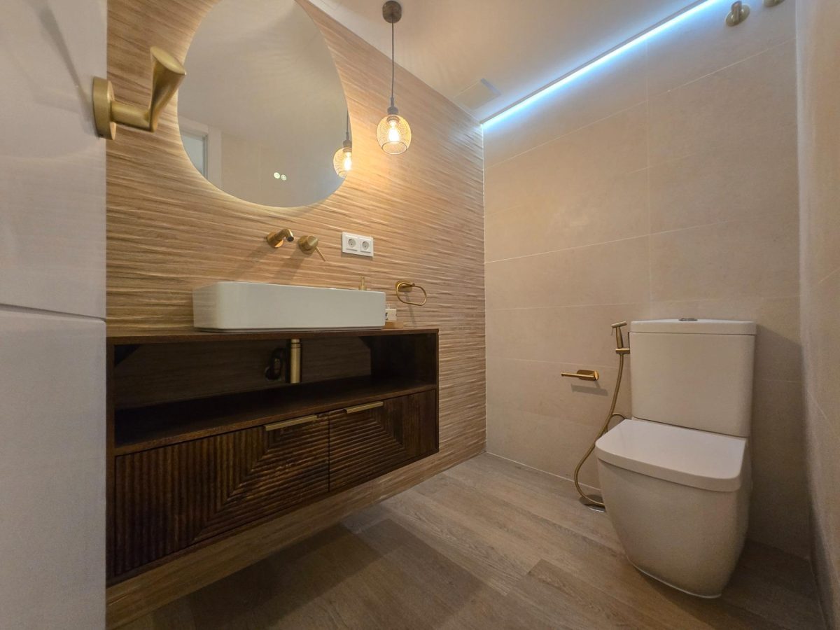 Fuengirola, Piso Reformado, 3 dormitorios, Garaje, Céntrico, Luminoso. — Foto 22
