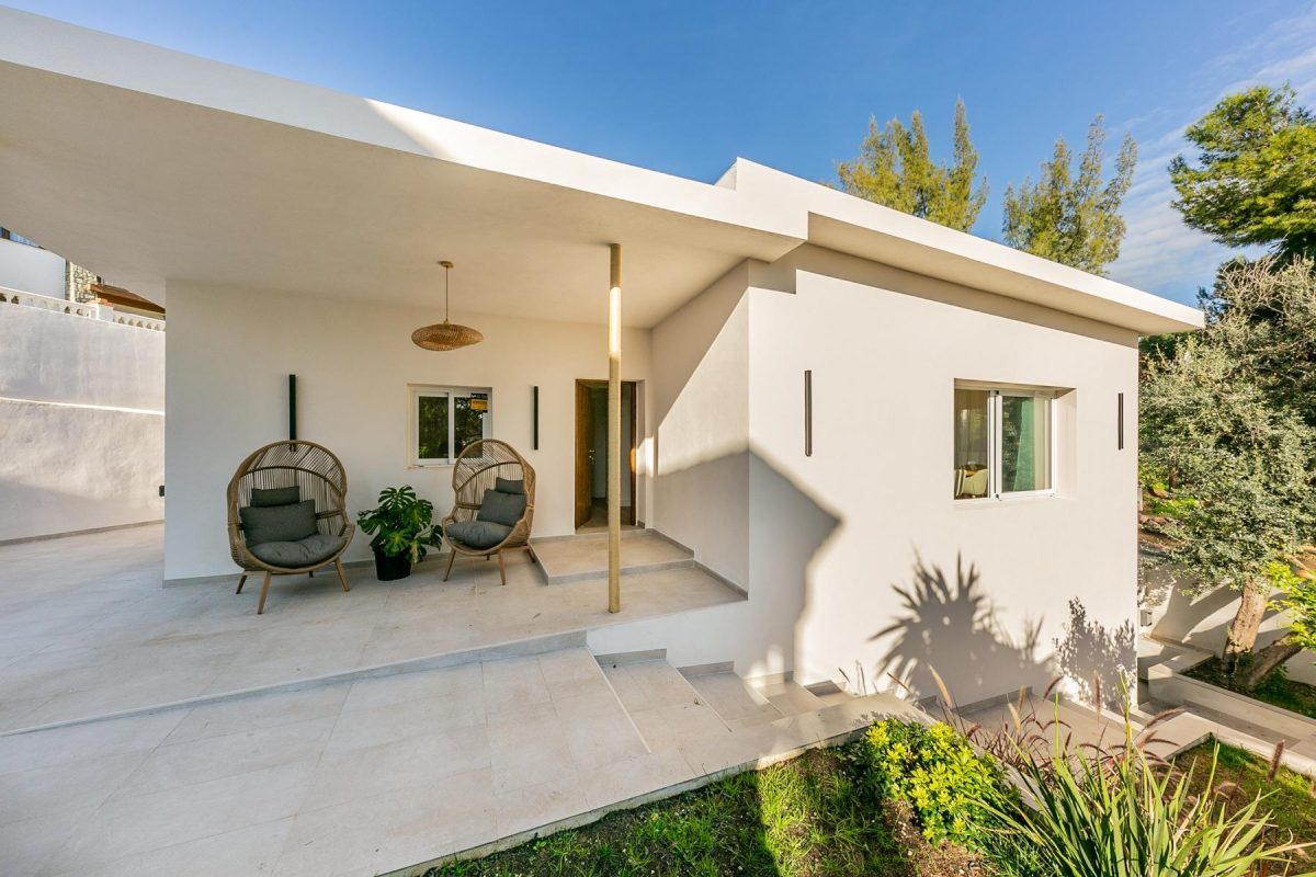 Torreblanca, Casa Reformada, 3 dormitorios + 1 oficina, Garaje, Piscina, jardín — Foto 24