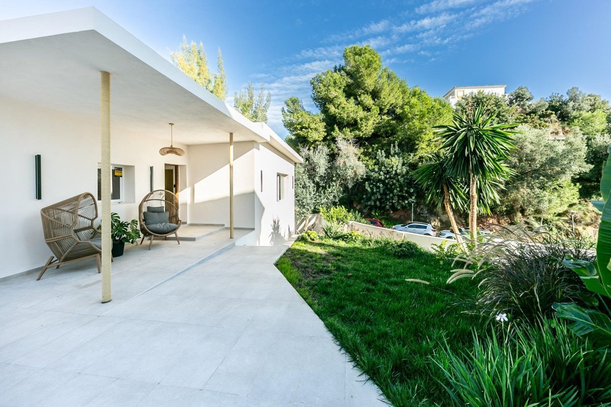 Torreblanca, Casa Reformada, 3 dormitorios + 1 oficina, Garaje, Piscina, jardín — Foto 20