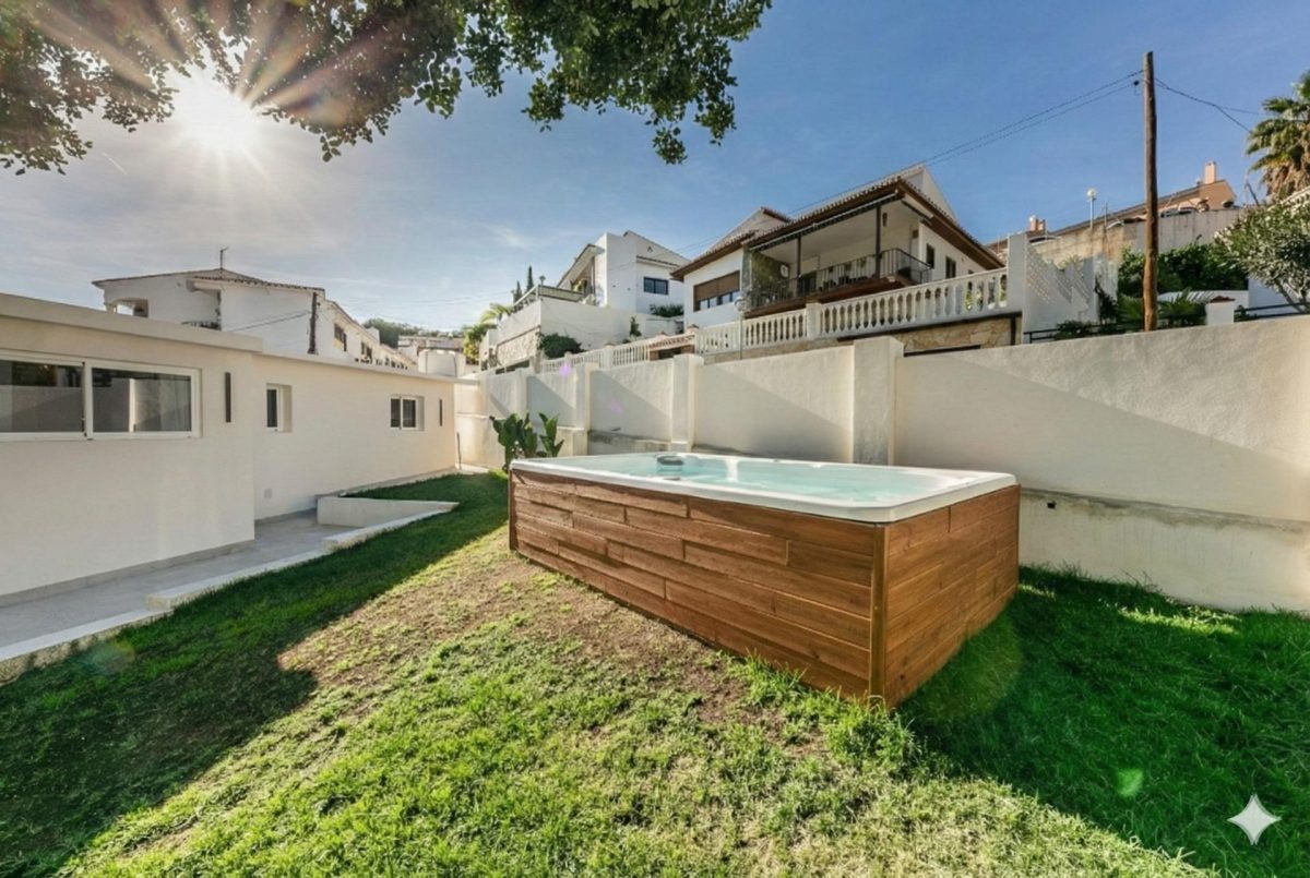 Torreblanca, Casa Reformada, 3 dormitorios + 1 oficina, Garaje, Piscina, jardín — Foto 27