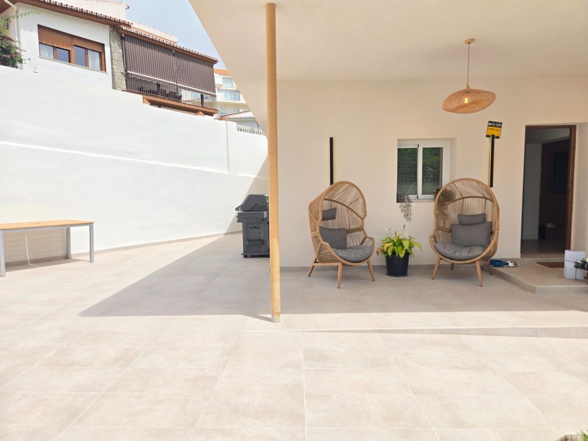 Torreblanca, Casa Reformada, 3 dormitorios + 1 oficina, Garaje, Piscina, jardín — Foto 5