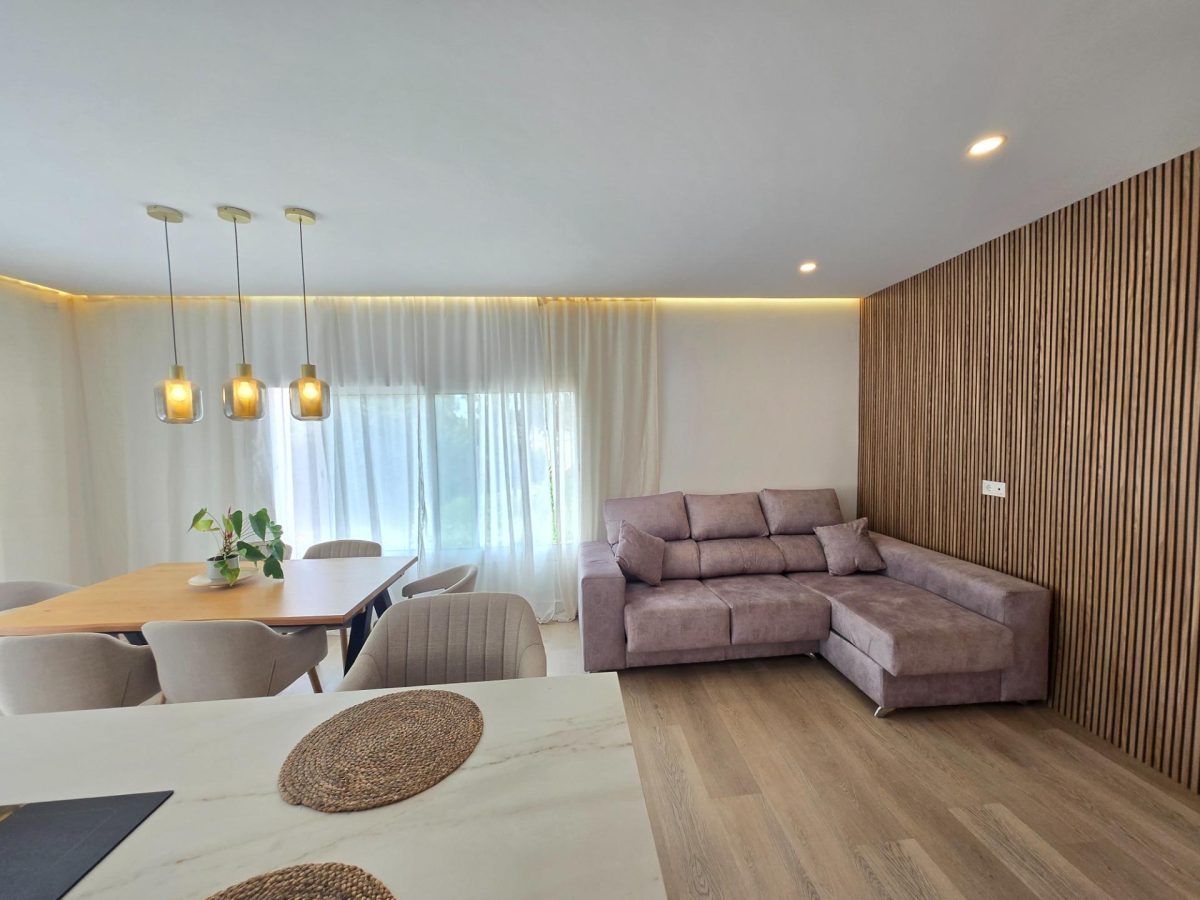 Torreblanca, Casa Reformada, 3 dormitorios + 1 oficina, Garaje, Piscina, jardín — Foto 3