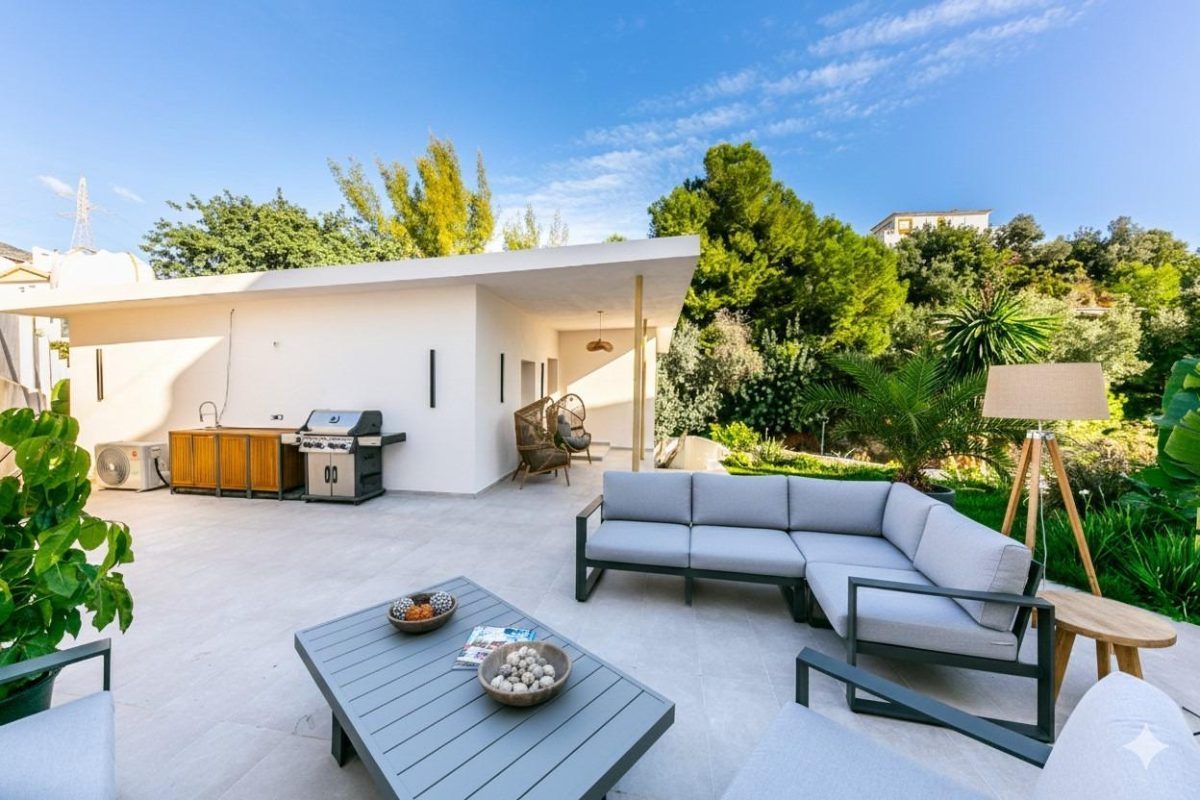 Torreblanca, Casa Reformada, 3 dormitorios + 1 oficina, Garaje, Piscina, jardín — Foto 2