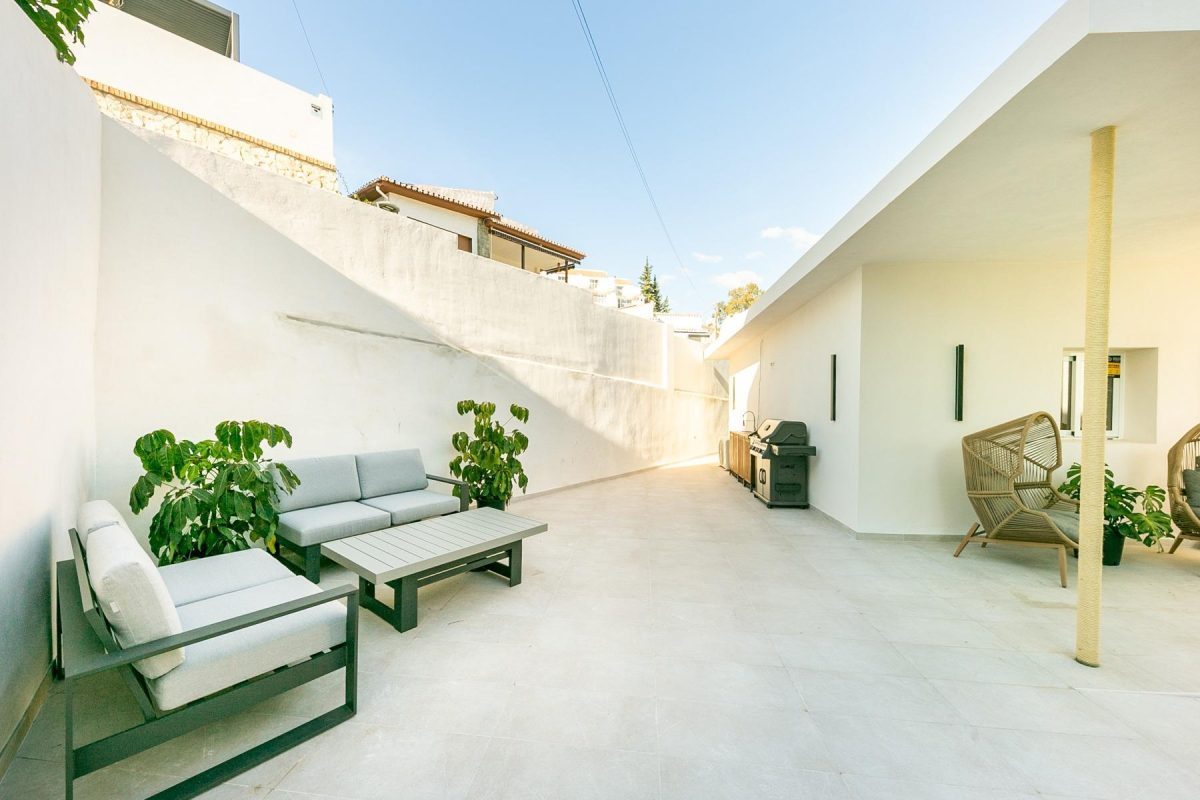 Torreblanca, Casa Reformada, 3 dormitorios + 1 oficina, Garaje, Piscina, jardín — Foto 18