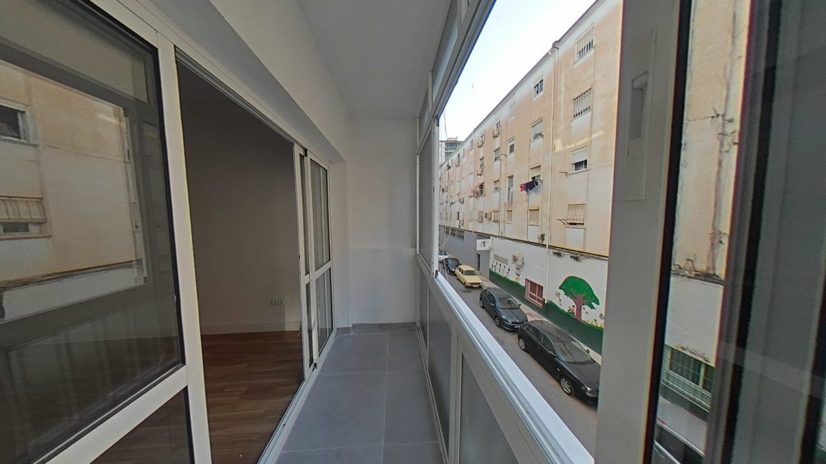 VIVIENDA ALQUILADA CON SEGUIRO DE IMPAGO EN VISTA FRANCA — Foto 1