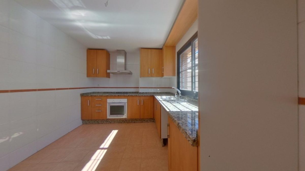 CHALET ADOSADO ALQUILADA CON SEGURO DE IMPAGO — Foto 7