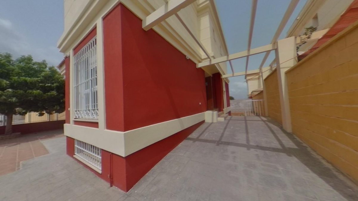 36  CHALET ADOSADO ALQUILADA CON SEGURO DE PAGO EN ALHAURIN DE LA TORRE-CAPELLANIA — Foto 3